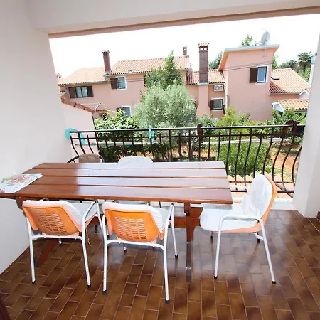 Apartments Lara Rovinj Exterior photo