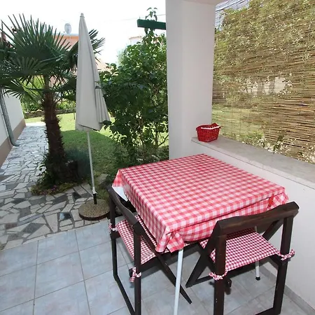 Apartments Lara Rovinj Exterior photo