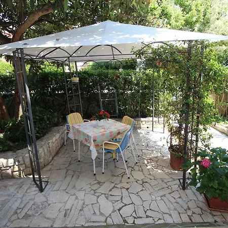 Apartments Lara Rovinj Exterior photo