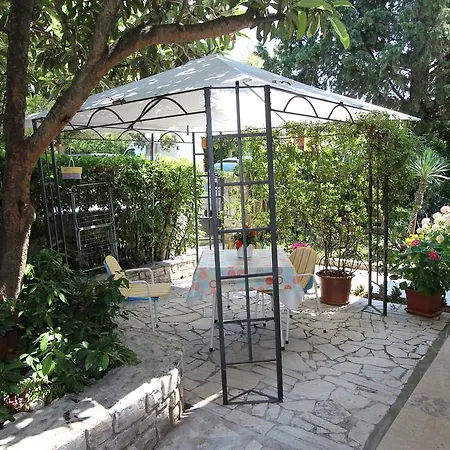Apartments Lara Rovinj Exterior photo